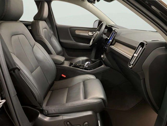 2025 Volvo XC40 B5 Plus Bright Theme Dallas TX