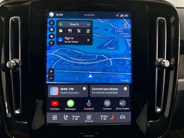 2025 Volvo XC40 B5 Plus Bright Theme Dallas TX