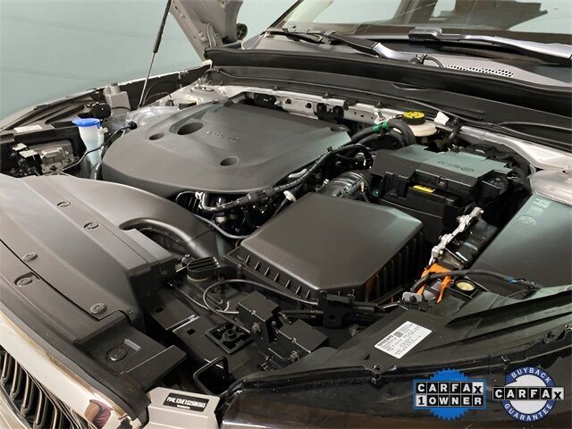 2025 Volvo XC40 B5 Plus Bright Theme Dallas TX