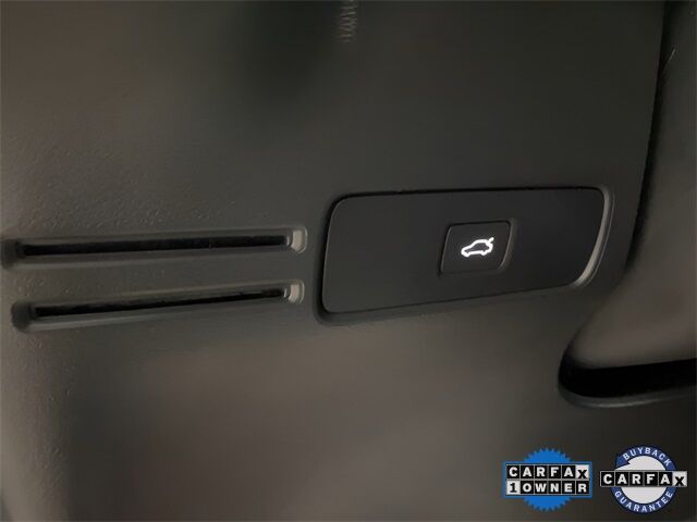 2025 Volvo XC40 B5 Plus Bright Theme Dallas TX
