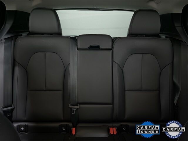 2025 Volvo XC40 B5 Plus Bright Theme Dallas TX