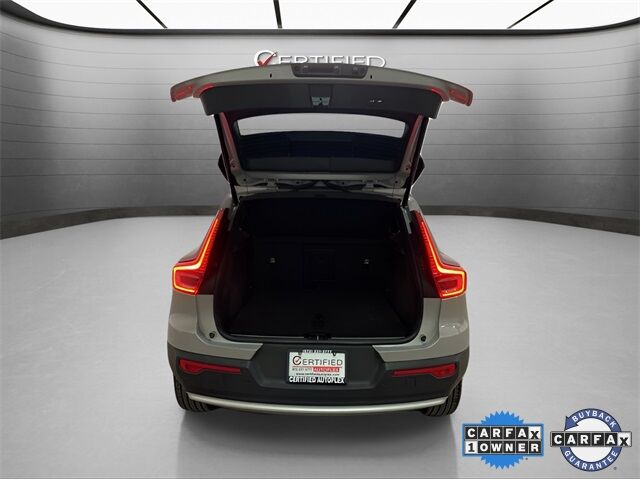 2025 Volvo XC40 B5 Plus Bright Theme Dallas TX