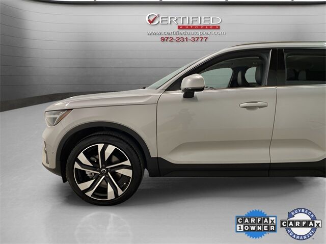 2025 Volvo XC40 B5 Plus Bright Theme Dallas TX