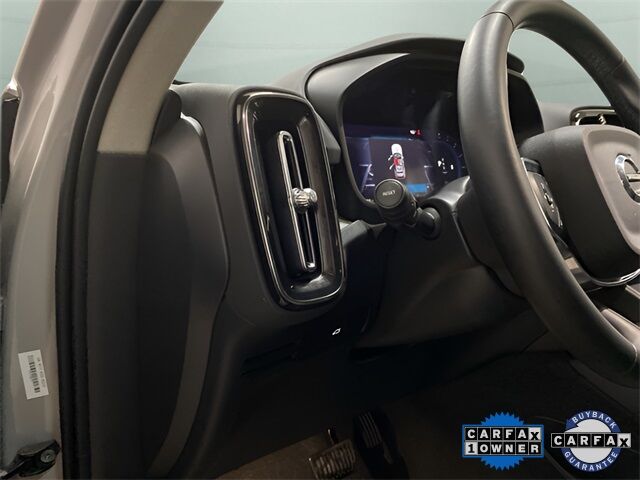 2025 Volvo XC40 B5 Plus Bright Theme Dallas TX