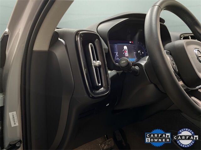 2025 Volvo XC40 B5 Plus Bright Theme Dallas TX