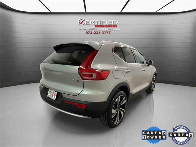 2025 Volvo XC40 B5 Plus Bright Theme Dallas TX