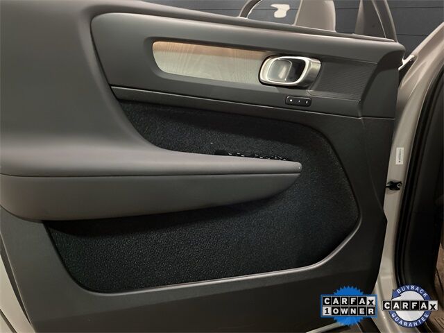 2025 Volvo XC40 B5 Plus Bright Theme Dallas TX