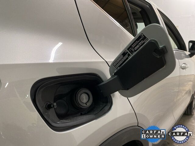 2025 Volvo XC40 B5 Plus Bright Theme Dallas TX