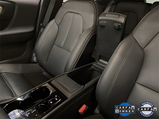 2025 Volvo XC40 B5 Plus Bright Theme Dallas TX
