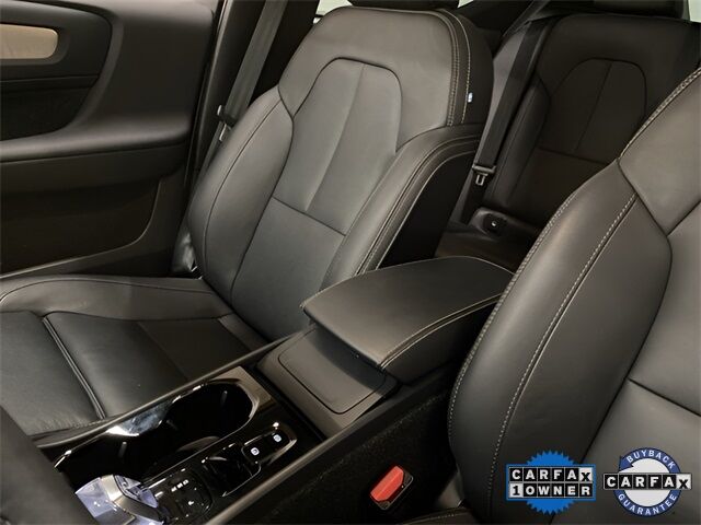 2025 Volvo XC40 B5 Plus Bright Theme Dallas TX
