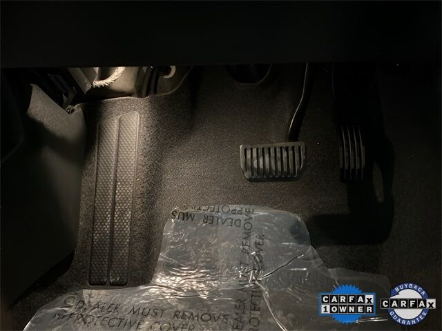 2025 Volvo XC40 B5 Plus Bright Theme Dallas TX
