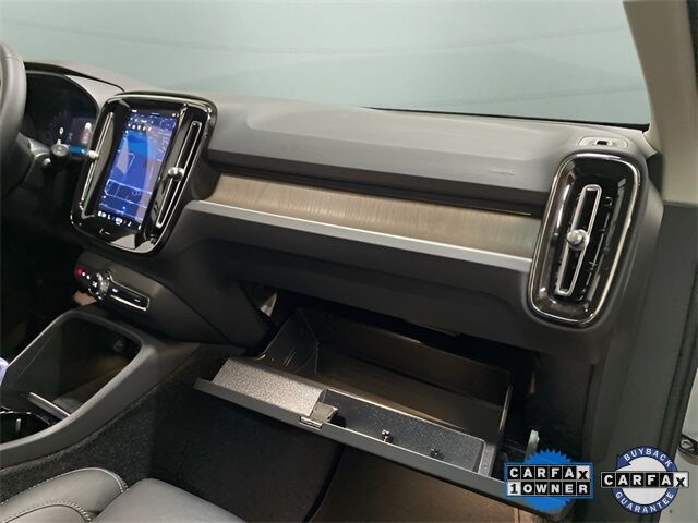 2025 Volvo XC40 B5 Plus Bright Theme Dallas TX