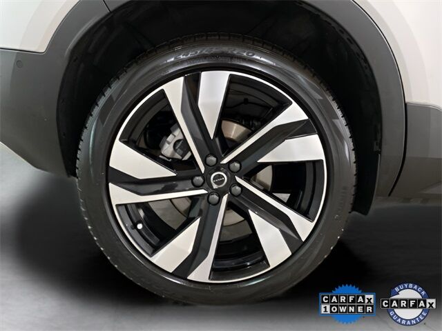 2025 Volvo XC40 B5 Plus Bright Theme Dallas TX