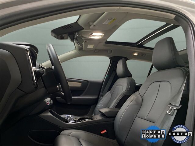 2025 Volvo XC40 B5 Plus Bright Theme Dallas TX