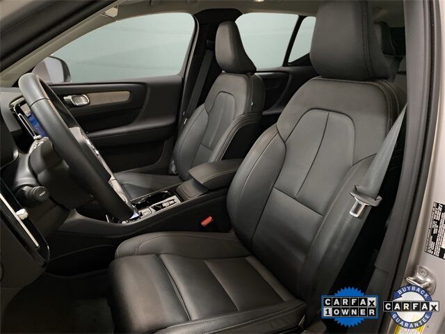 2025 Volvo XC40 B5 Plus Bright Theme Dallas TX