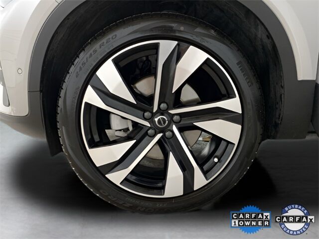 2025 Volvo XC40 B5 Plus Bright Theme Dallas TX