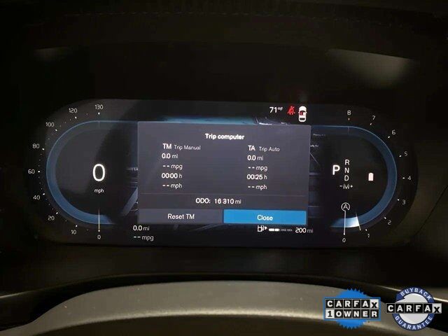 2025 Volvo XC40 B5 Plus Bright Theme Dallas TX