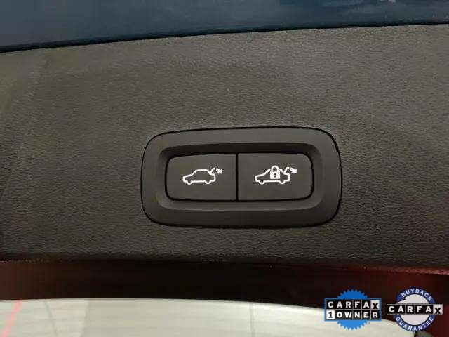 2025 Volvo XC40 B5 Plus Bright Theme Dallas TX