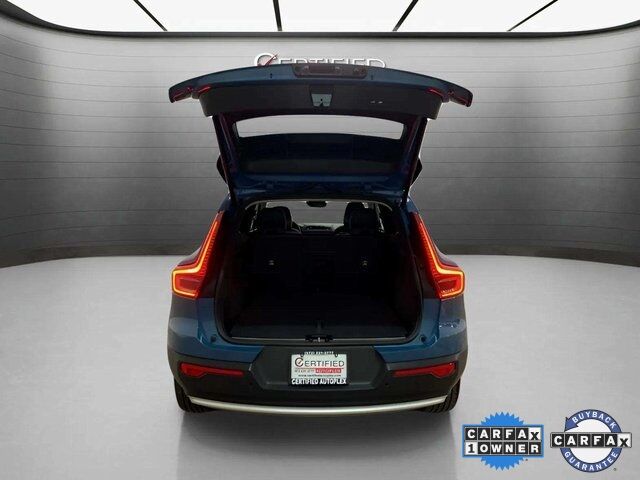 2025 Volvo XC40 B5 Plus Bright Theme Dallas TX