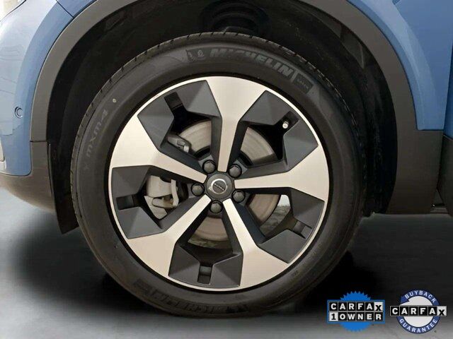 2025 Volvo XC40 B5 Plus Bright Theme Dallas TX