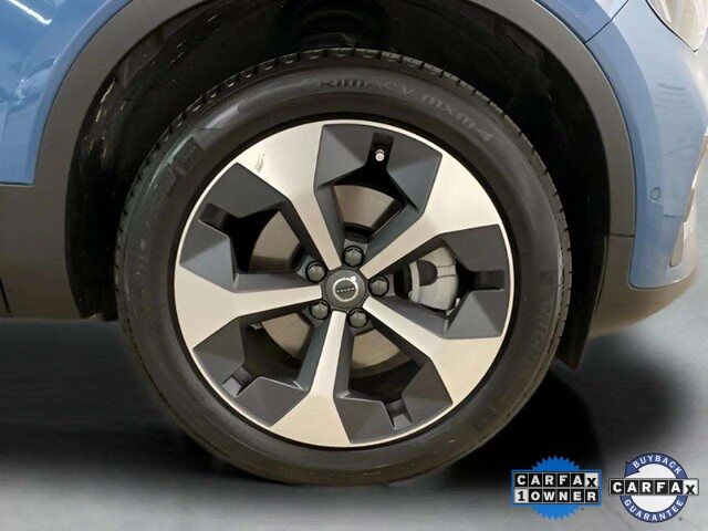 2025 Volvo XC40 B5 Plus Bright Theme Dallas TX