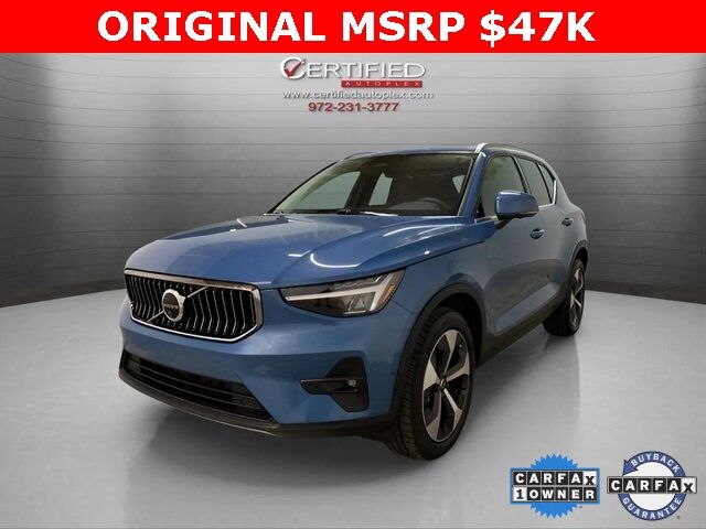 2025 Volvo XC40 B5 Plus Bright Theme
