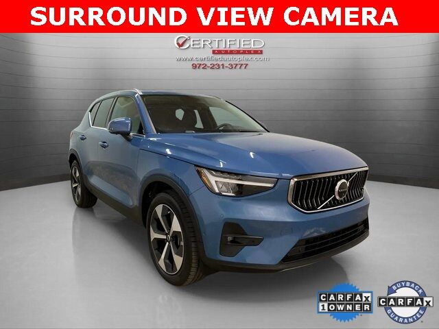 2025 Volvo XC40 B5 Plus Bright Theme
