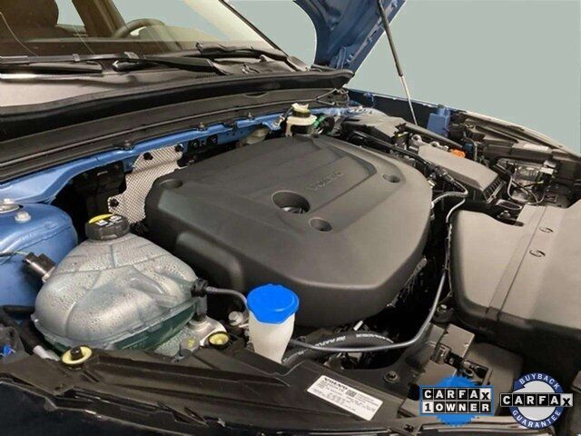 2025 Volvo XC40 B5 Plus Bright Theme Dallas TX