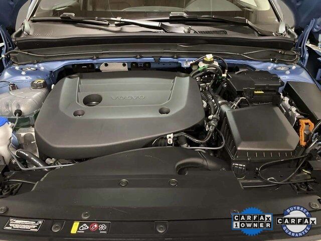 2025 Volvo XC40 B5 Plus Bright Theme Dallas TX