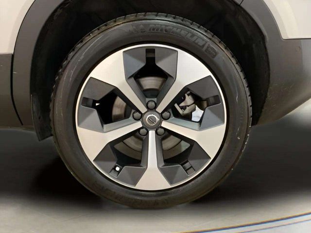 2025 Volvo XC40 B5 Plus Bright Theme Dallas TX