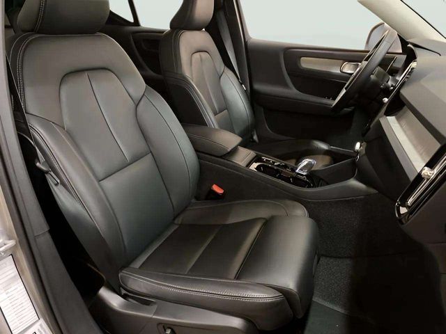 2025 Volvo XC40 B5 Plus Bright Theme Dallas TX