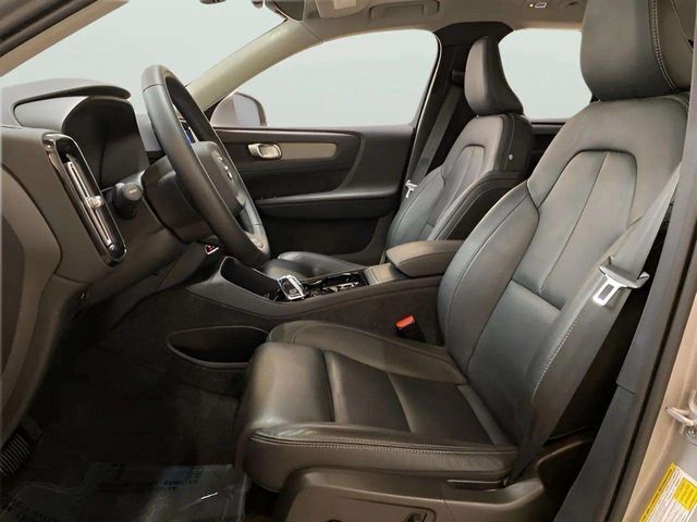 2025 Volvo XC40 B5 Plus Bright Theme Dallas TX