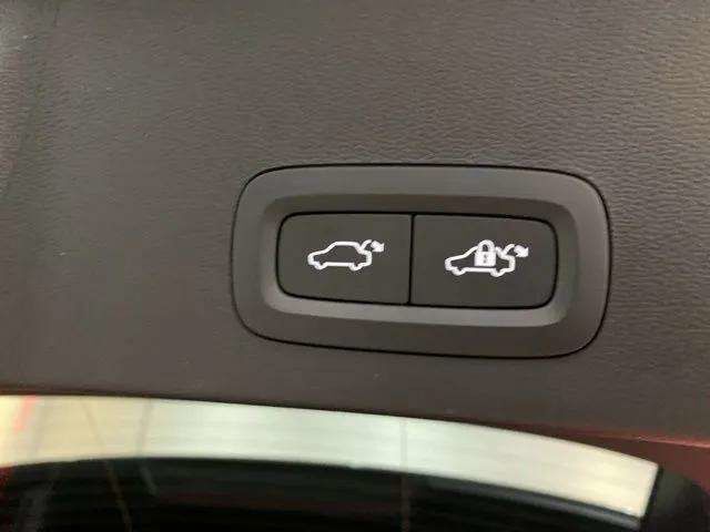 2025 Volvo XC40 B5 Plus Bright Theme Dallas TX