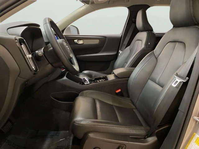 2025 Volvo XC40 B5 Plus Bright Theme Dallas TX