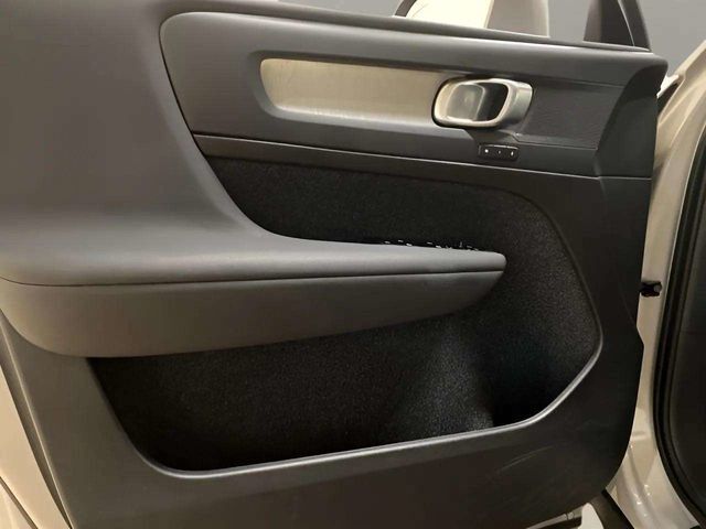 2025 Volvo XC40 B5 Plus Bright Theme Dallas TX