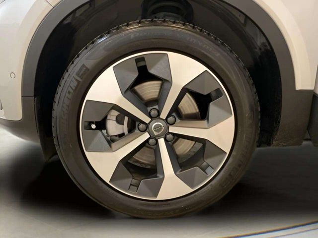 2025 Volvo XC40 B5 Plus Bright Theme Dallas TX