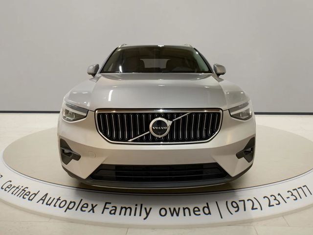 2025 Volvo XC40 B5 Plus Bright Theme Dallas TX
