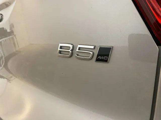 2025 Volvo XC40 B5 Plus Bright Theme Dallas TX