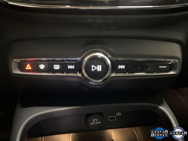 2025 Volvo XC40 B5 Plus Bright Theme Dallas TX