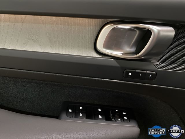 2025 Volvo XC40 B5 Plus Bright Theme Dallas TX