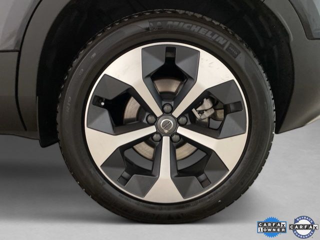 2025 Volvo XC40 B5 Plus Bright Theme Dallas TX