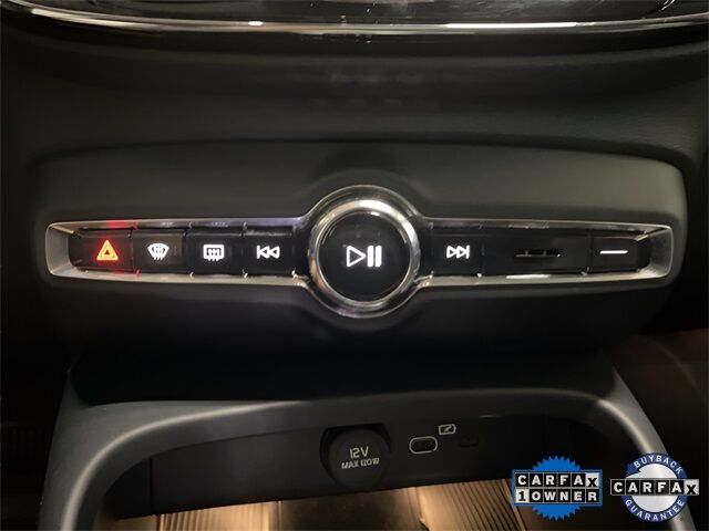 2025 Volvo XC40 B5 Plus Bright Theme Dallas TX