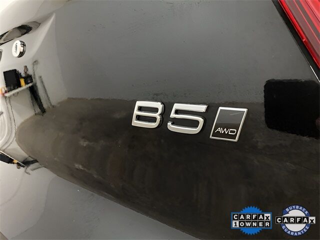 2025 Volvo XC40 B5 Plus Bright Theme Dallas TX