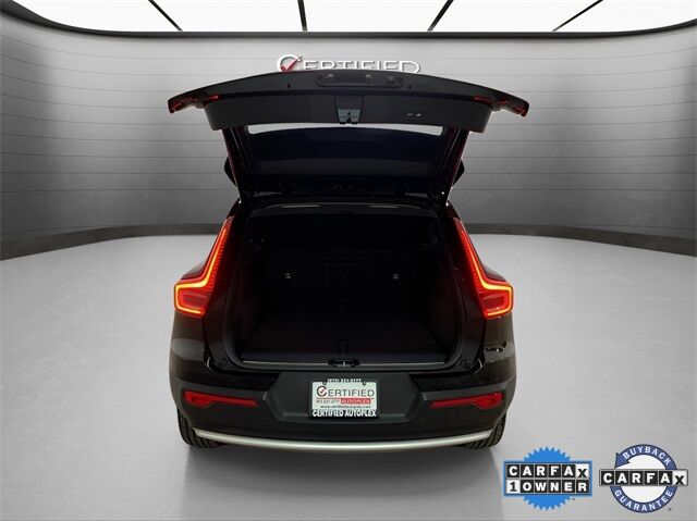 2025 Volvo XC40 B5 Plus Bright Theme Dallas TX