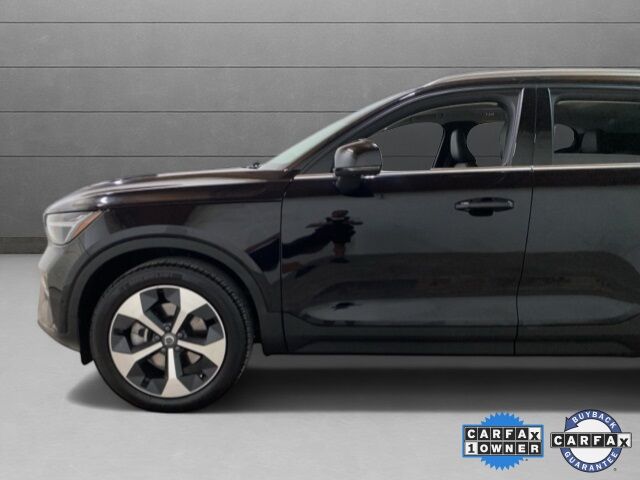 2025 Volvo XC40 B5 Plus Bright Theme Dallas TX