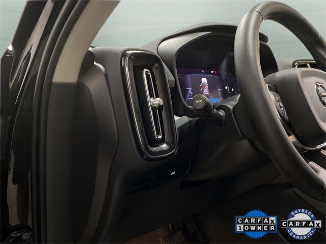 2025 Volvo XC40 B5 Plus Bright Theme Dallas TX