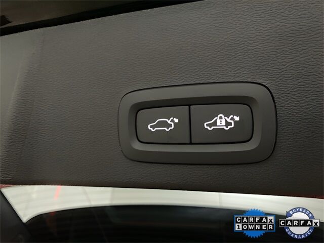 2025 Volvo XC40 B5 Plus Bright Theme Dallas TX