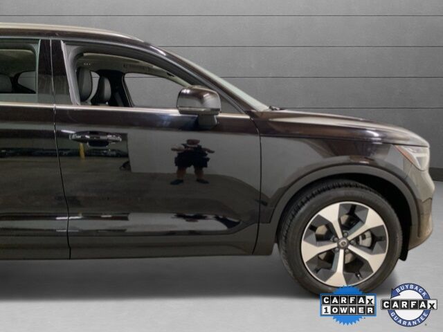 2025 Volvo XC40 B5 Plus Bright Theme Dallas TX