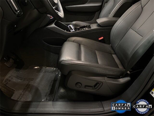 2025 Volvo XC40 B5 Plus Bright Theme Dallas TX