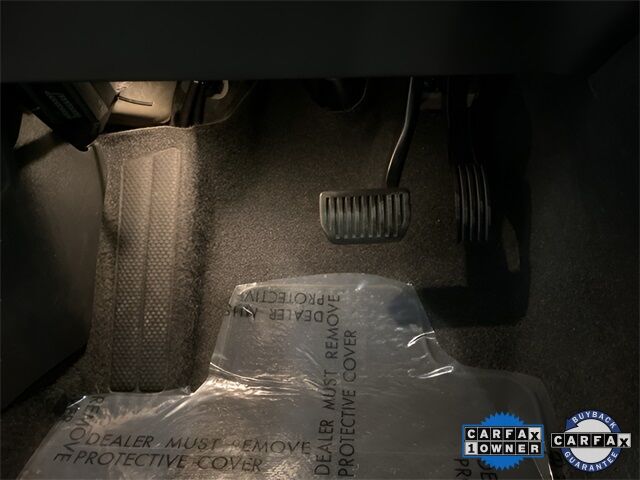 2025 Volvo XC40 B5 Plus Bright Theme Dallas TX